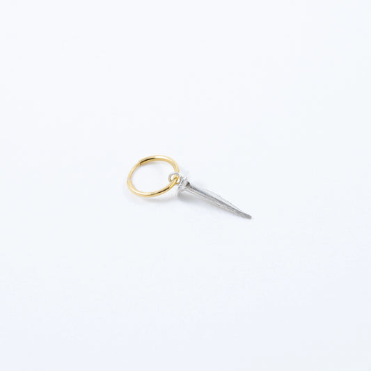 BOUCLE D'OREILLE CLOU