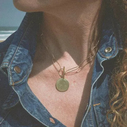 GOD SAVE THE QUEEN 1 NECKLACE