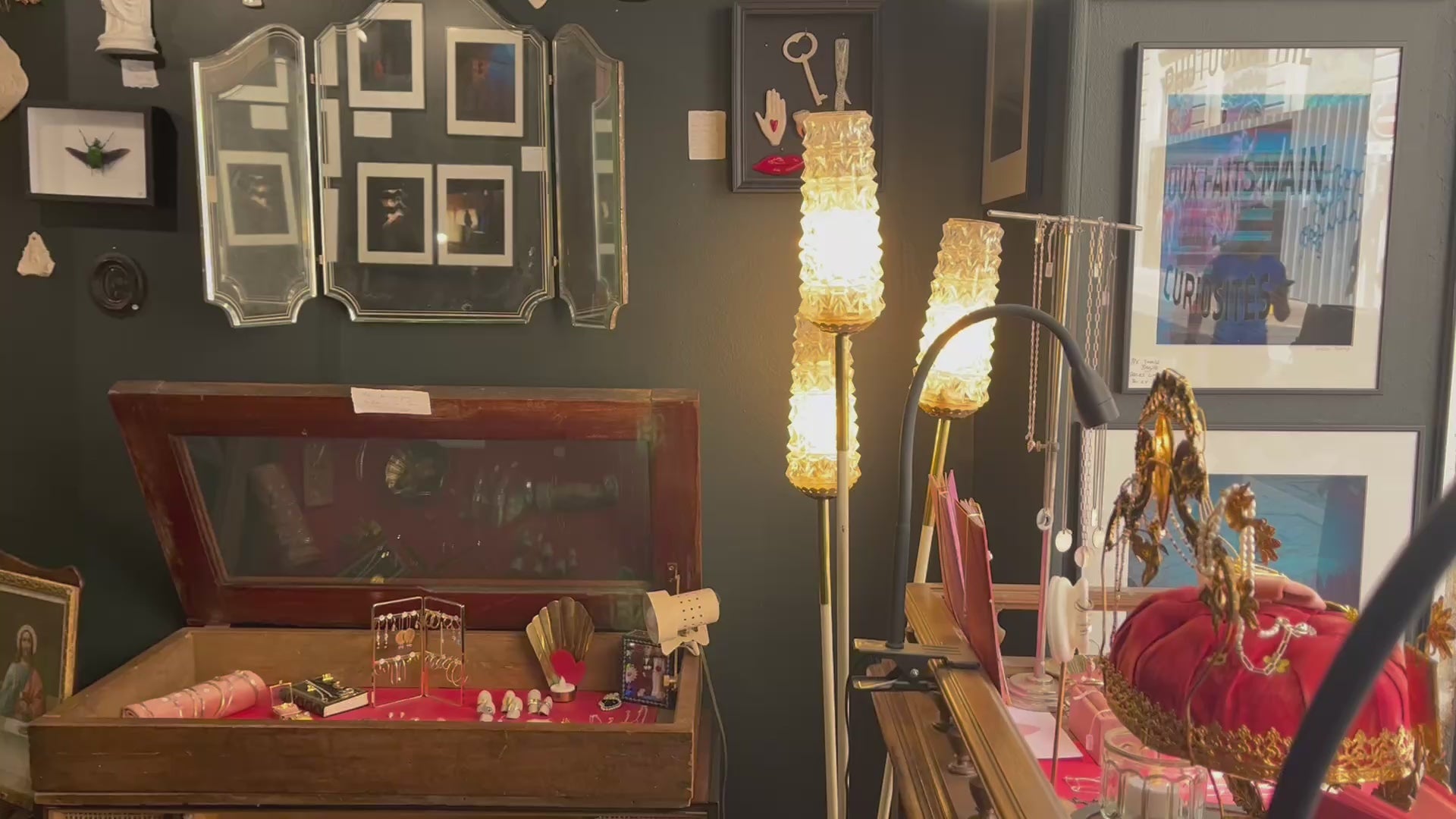 Load video: la boutique